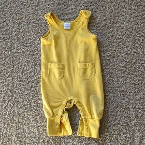 Hanna Andersson Yellow Jumpsuit 12-18 months play condition